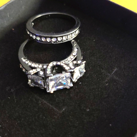 Wow! 6 Carat Grandiose CZ Black Ion Ring Set Sz 8 - Picture 6 of 6